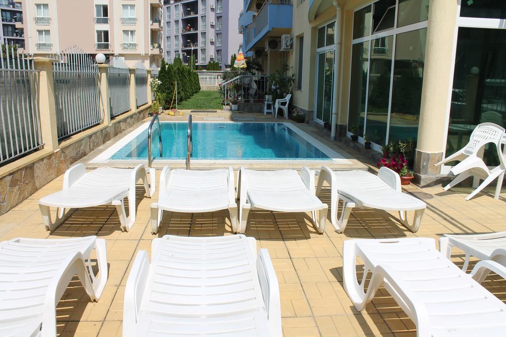 Aqua Blue Apartments Napospart Kültér fotó