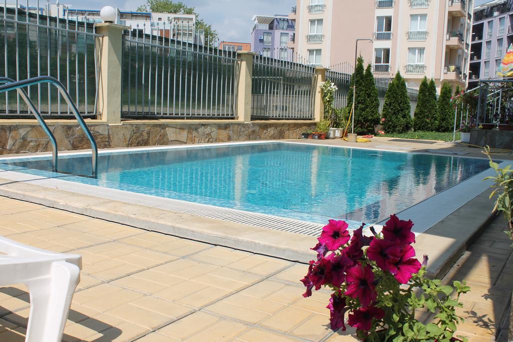Aqua Blue Apartments Napospart Kültér fotó