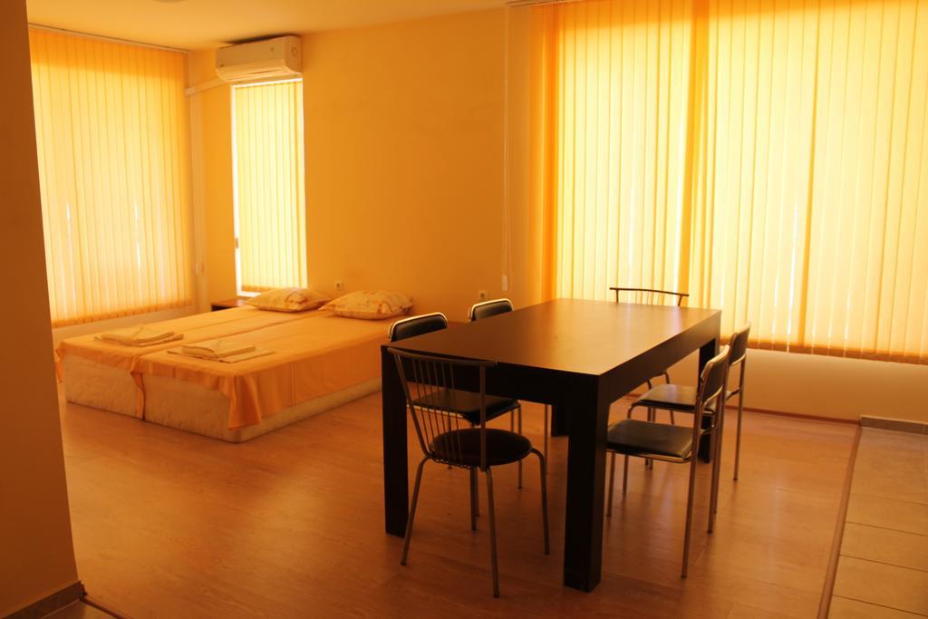 Aqua Blue Apartments Napospart Szoba fotó