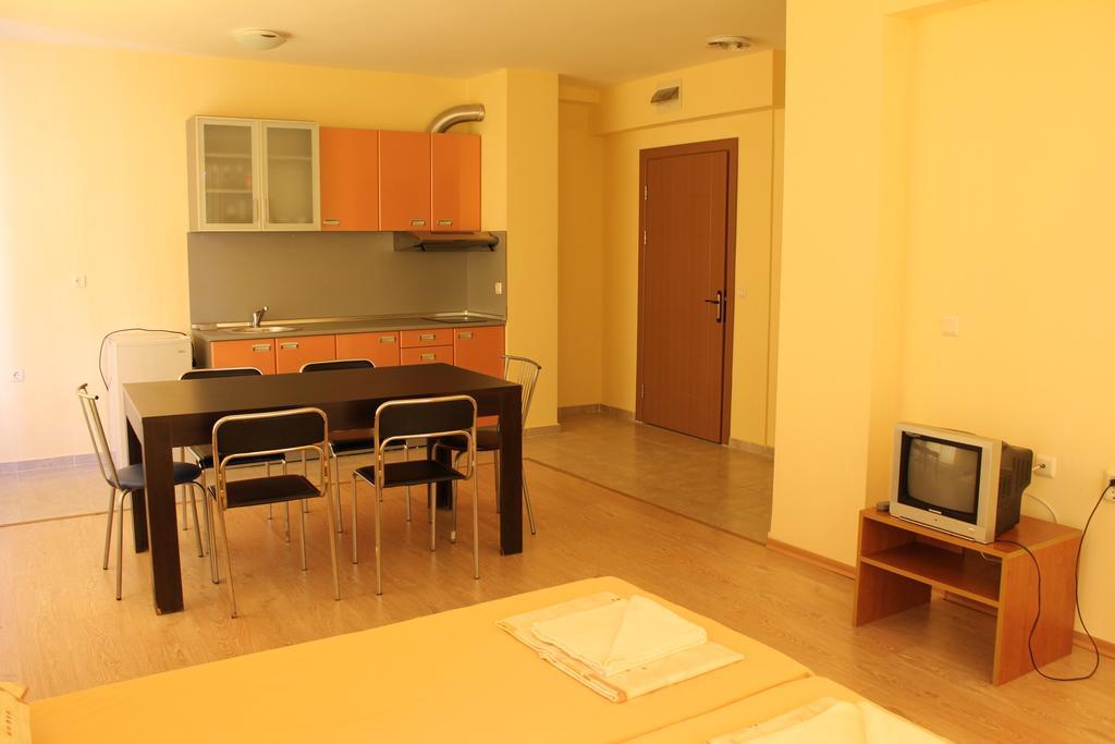 Aqua Blue Apartments Napospart Szoba fotó